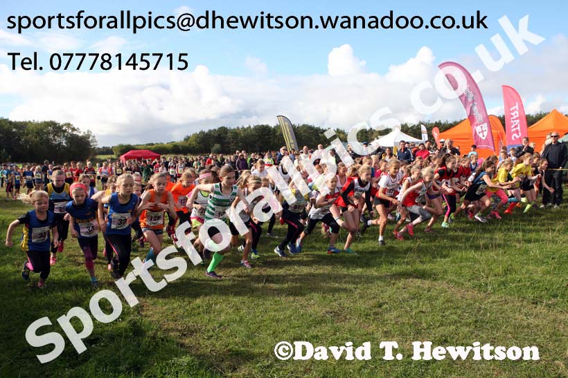 Girls under-11s Start Fitness NEHL, Druridge Bay, Northumberland. Photo: David T. Hewitson/Sports for All Pics